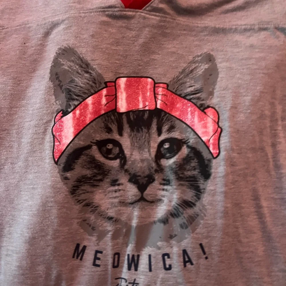 Medwica! Cat Graphic Tee - Gray